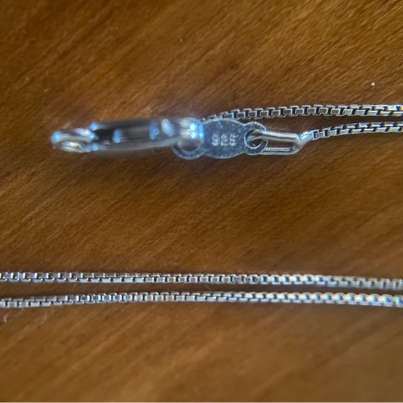 JWBR Sterling Silver White Topaz Teardrop Pendant with Sterling 18” Chain - Picture 5 of 8